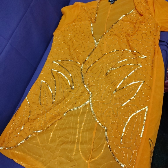 Ashro 3 Piece Set with Embellishments - Picture 9 of 11